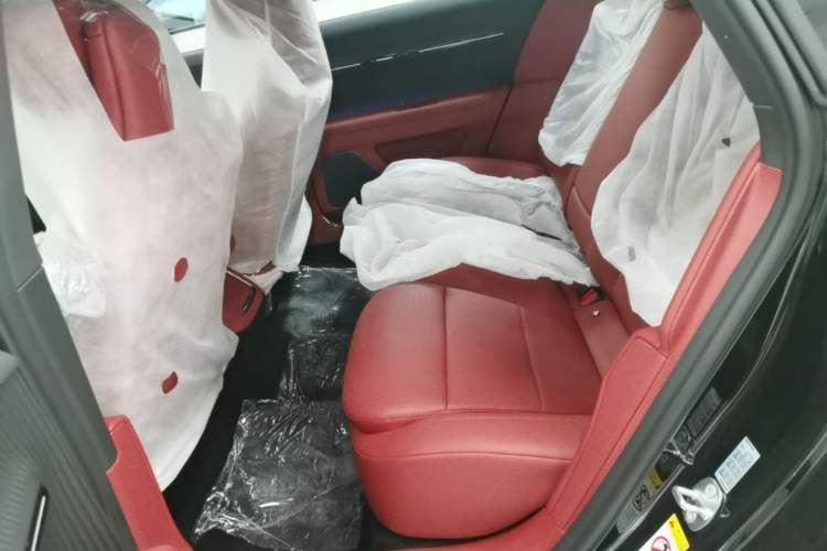 Used Avatr 12 2026 Revised Max Two-Motor Range-Extending Edition Left Rear Seat