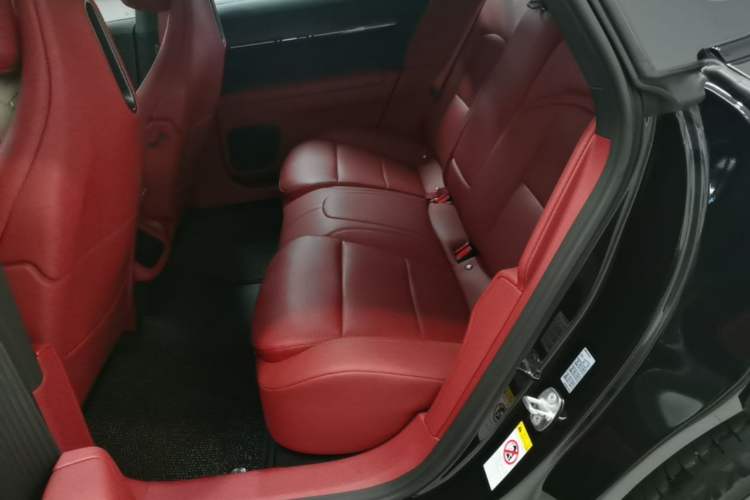 Used Avatr 12 2026 Ultra Pure-Electric All-Wheel-Drive Version Left Rear Seat