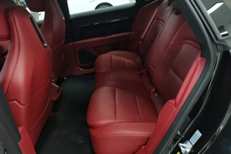 Used Avatr 12 2026 Revised Max Two-Motor Pure Electric Edition Left Rear Seat