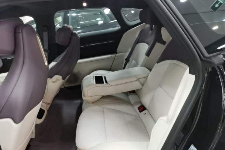 Used Avatr 12 2026 Ultra Pure-Electric All-Wheel-Drive Version Left Rear Seat