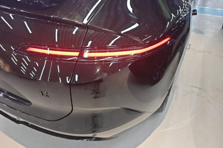 Used Avatr 12 2026 Ultra Pure-Electric All-Wheel-Drive Version Right Rear Taillight