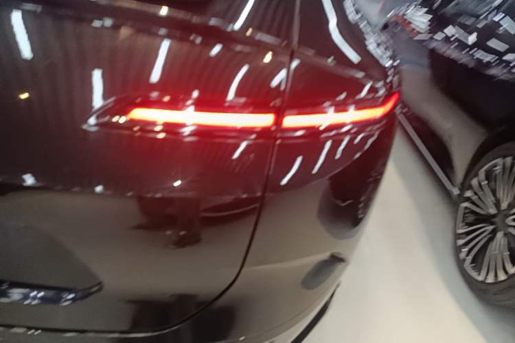 Used Avatr 12 2026 Ultra Pure-Electric All-Wheel-Drive Version Right Rear Taillight