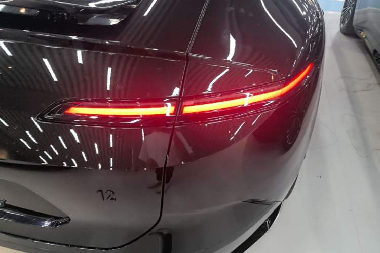 Used Avatr 12 2026 Ultra Pure-Electric All-Wheel-Drive Version Right Rear Taillight