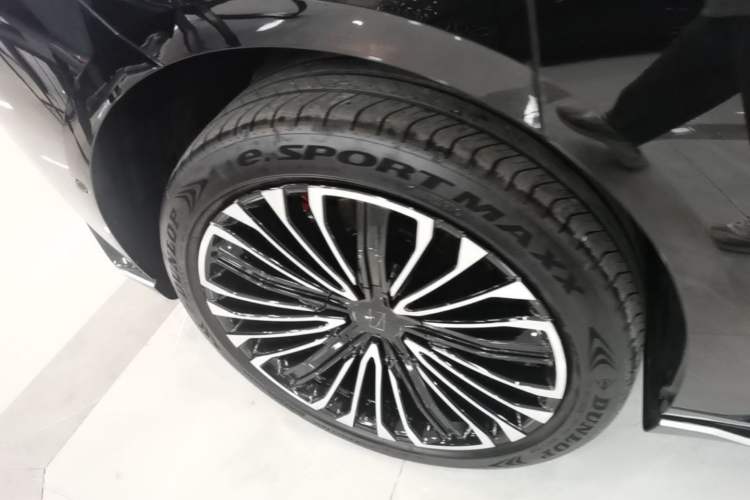 Used Avatr 12 2026 Ultra Pure-Electric All-Wheel-Drive Version Right Rear Wheel Hub