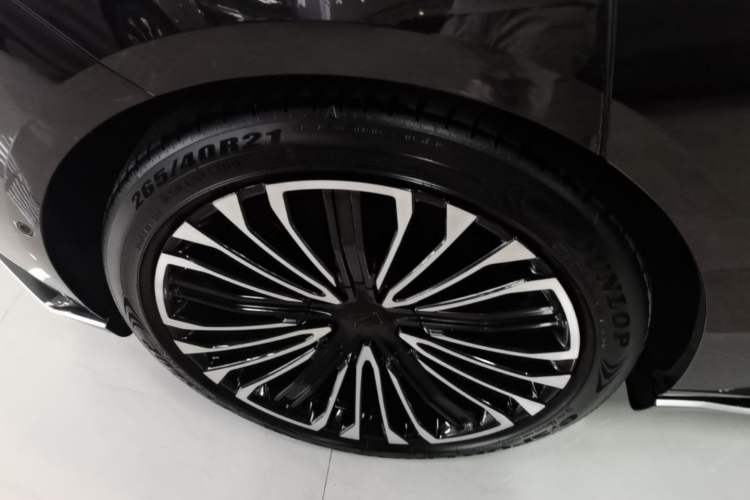 Used Avatr 12 2026 Ultra Pure-Electric All-Wheel-Drive Version Right Rear Wheel Hub