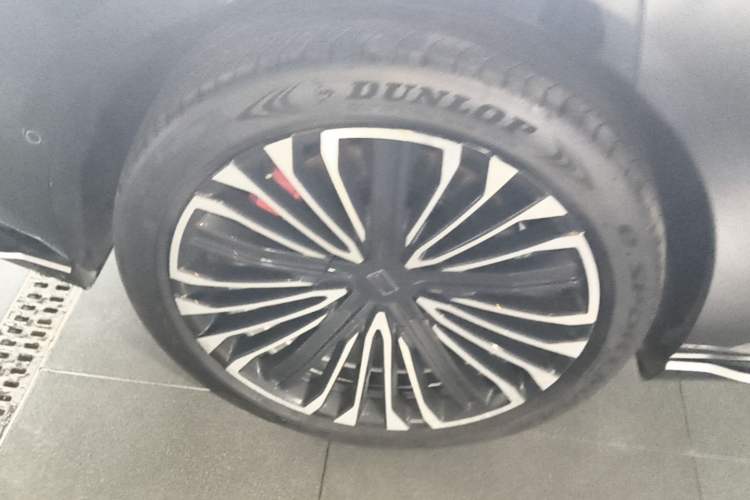 Used Avatr 12 2026 Ultra Pure-Electric All-Wheel-Drive Version Right Rear Wheel Hub
