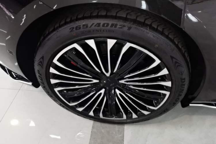 Used Avatr 12 2026 Ultra Pure-Electric All-Wheel-Drive Version Right Rear Wheel Hub