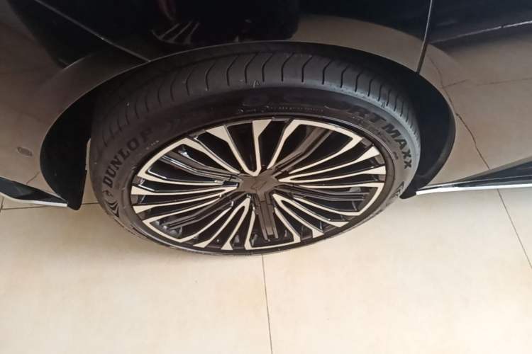 Used Avatr 12 2026 Ultra Pure-Electric All-Wheel-Drive Version Right Rear Wheel Hub