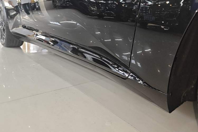 Used Avatr 12 2026 Max Pure-Electric Version Right Side Sill