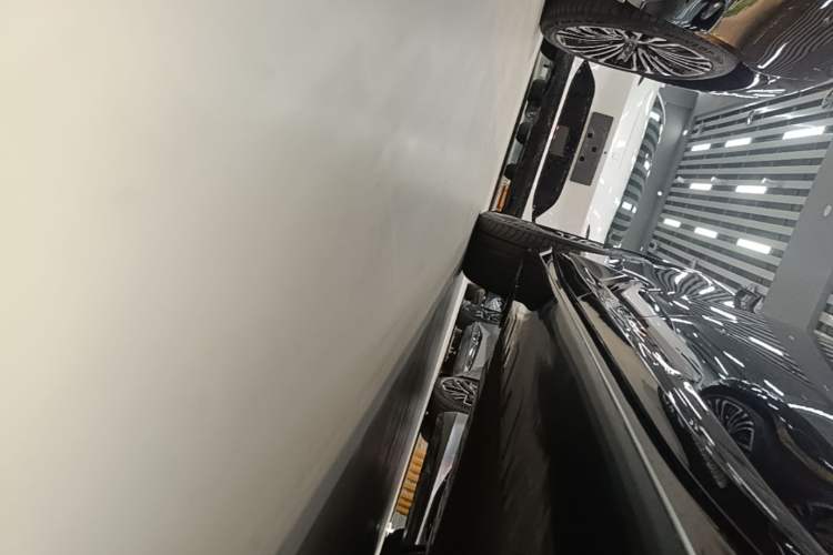 Used Avatr 12 2026 Ultra Pure-Electric All-Wheel-Drive Version Right Side Sill