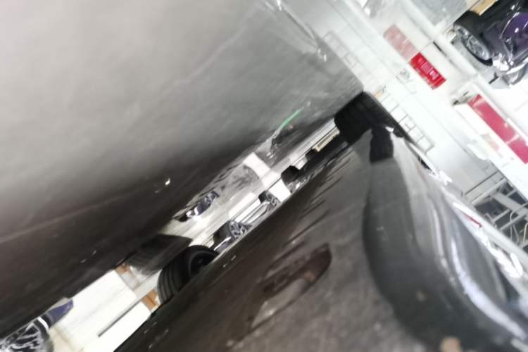 Used Avatr 12 2026 Ultra Pure-Electric All-Wheel-Drive Version Right Side Sill
