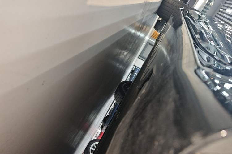 Used Avatr 12 2026 Ultra Pure-Electric All-Wheel-Drive Version Right Side Sill