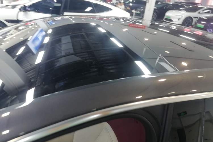 Used Avatr 12 2026 Royal Theater Edition Roof
