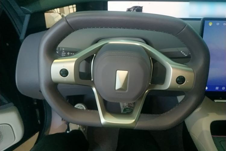Used Avatr 12 2026 Ultra Pure-Electric All-Wheel-Drive Version Steering Wheel