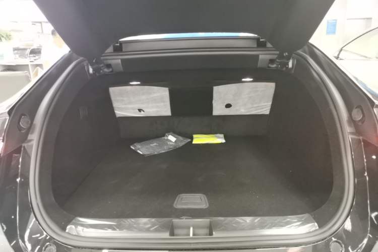 Used Avatr 12 2026 Revised Max Two-Motor Range-Extending Edition Trunk