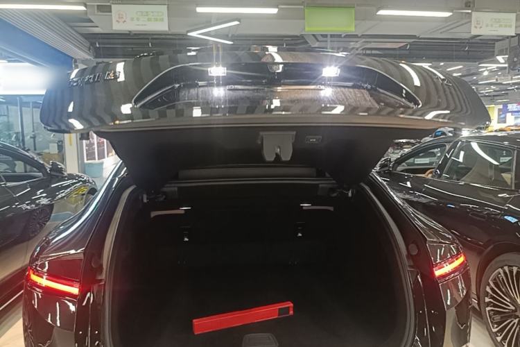 Used Avatr 12 2026 Ultra Pure-Electric All-Wheel-Drive Version Trunk