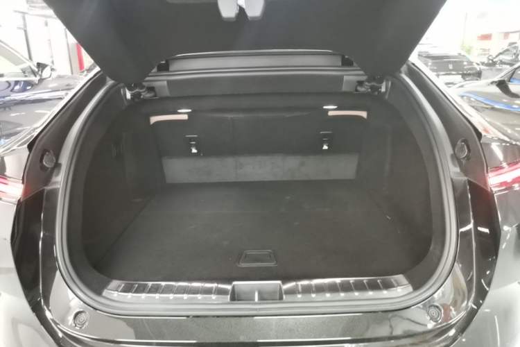 Used Avatr 12 2026 Ultra Pure-Electric All-Wheel-Drive Version Trunk