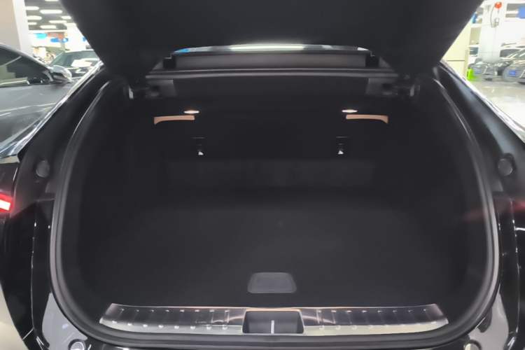 Used Avatr 12 2026 Ultra Pure-Electric All-Wheel-Drive Version Trunk