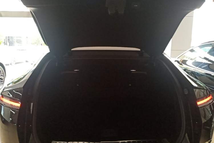 Used Avatr 12 2026 Ultra Pure-Electric All-Wheel-Drive Version Trunk