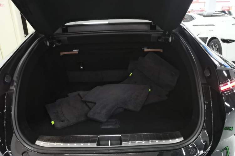 Used Avatr 12 2026 Ultra Pure-Electric All-Wheel-Drive Version Trunk