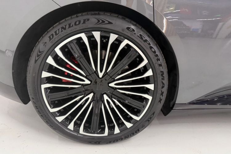 Used Avatr 12 2026 Ultra Pure-Electric All-Wheel-Drive Version Exterior 10