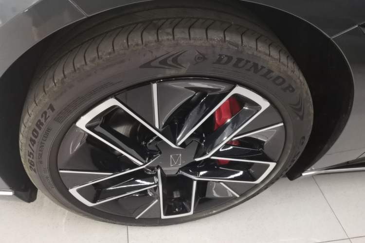 Used Avatr 12 2026 Master Pure-Electric All-Wheel-Drive Version Exterior 4