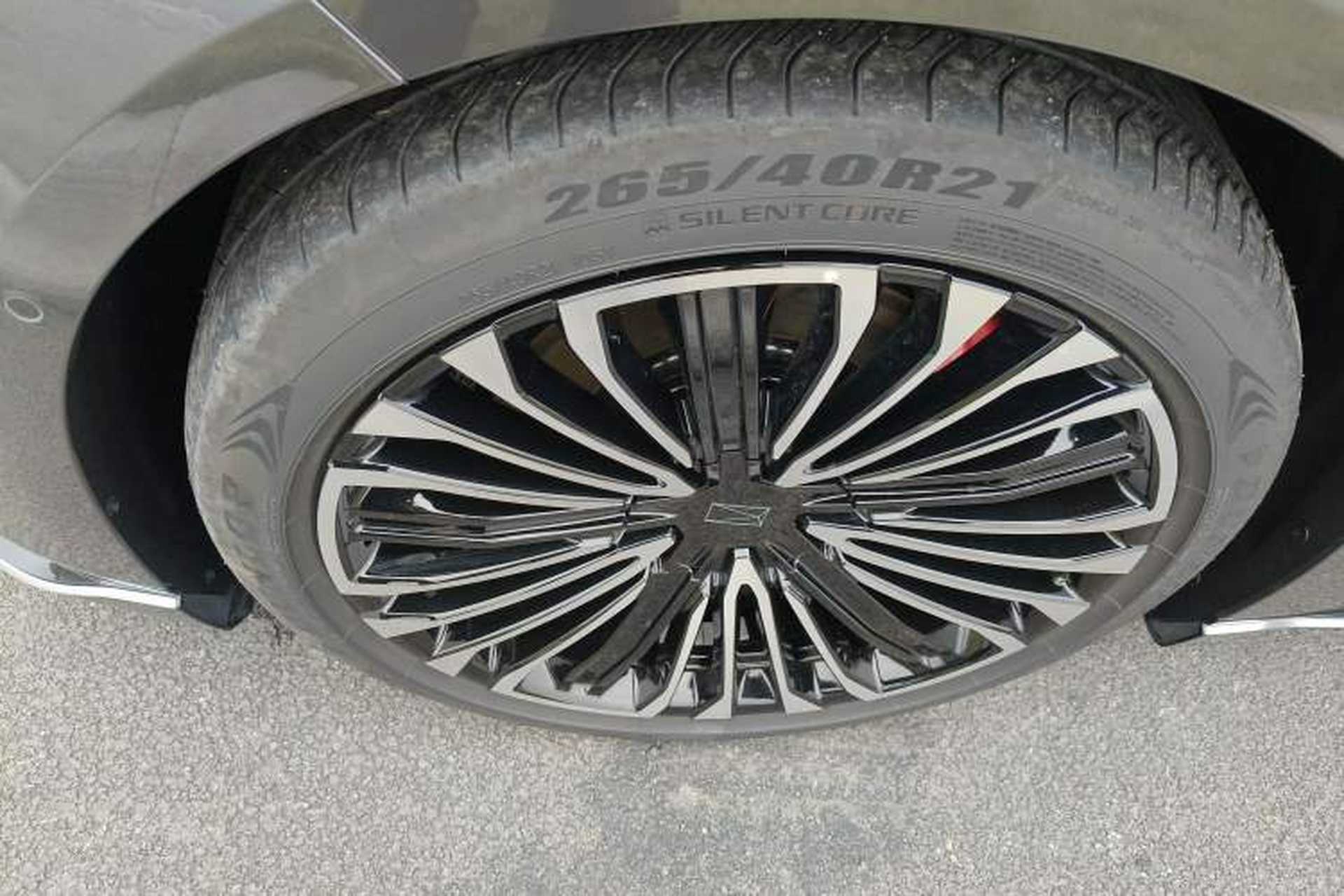 Used Avatr 12 2026 Ultra Pure-Electric All-Wheel-Drive Version Exterior 4