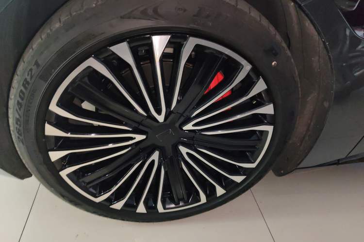 Used Avatr 12 2026 Ultra Pure-Electric All-Wheel-Drive Version Exterior 4