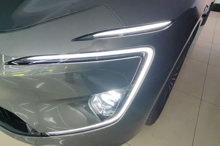 Used Avatr 12 2026 Ultra Pure-Electric All-Wheel-Drive Version Left Front Headlight