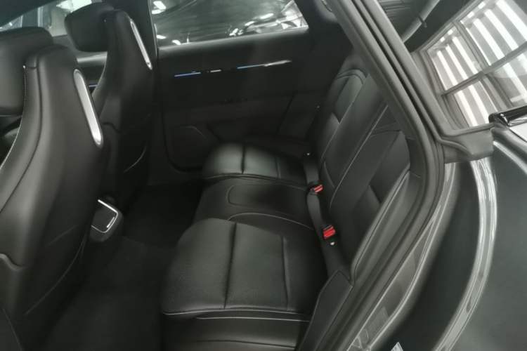Used Avatr 12 2026 Revised Max Two-Motor Range-Extending Edition Left Rear Seat