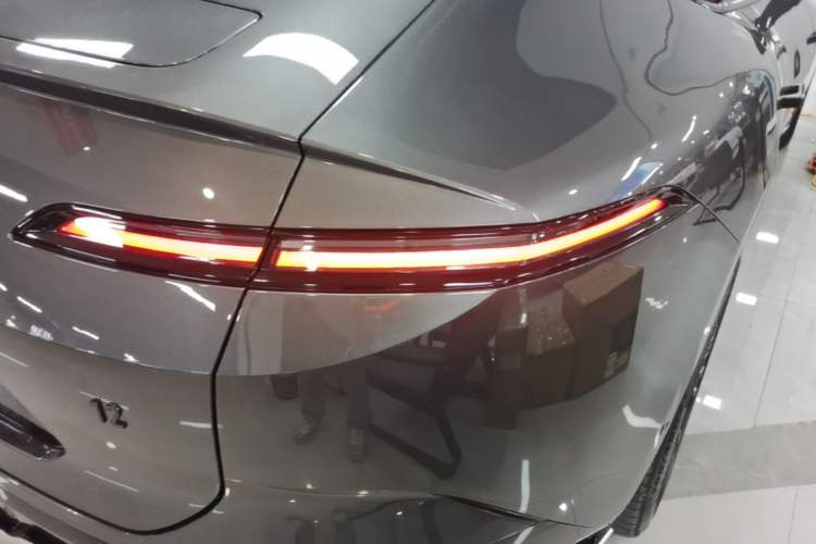 Used Avatr 12 2026 Ultra Pure-Electric All-Wheel-Drive Version Right Rear Taillight