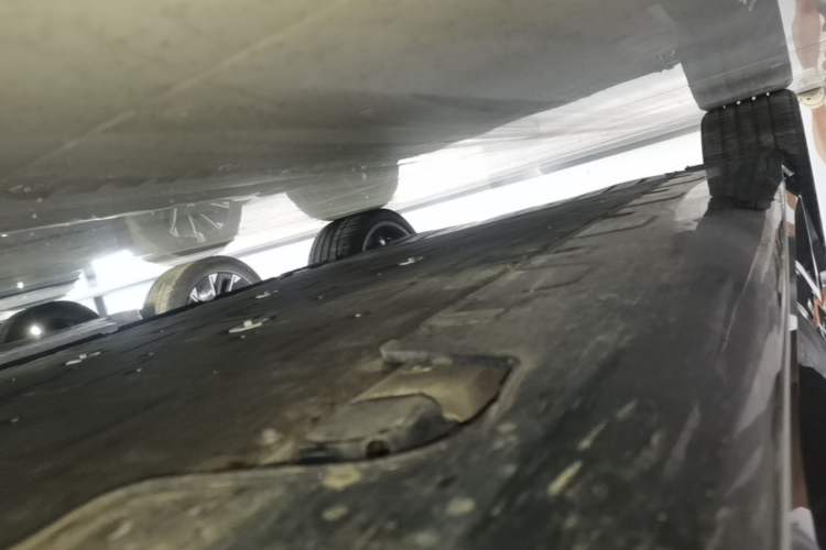 Used Avatr 12 2026 Master Pure-Electric All-Wheel-Drive Version Right Side Sill