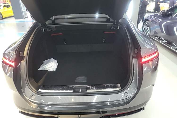 Used Avatr 12 2026 Ultra Pure-Electric All-Wheel-Drive Version Trunk