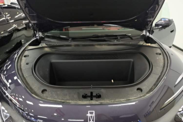 Used Avatr 12 2026 Revised Max Two-Motor Pure Electric Edition Engine Bay