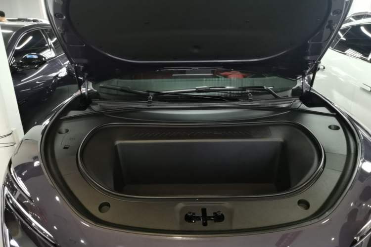 Used Avatr 12 2026 Revised Max Two-Motor Pure Electric Edition Engine Bay