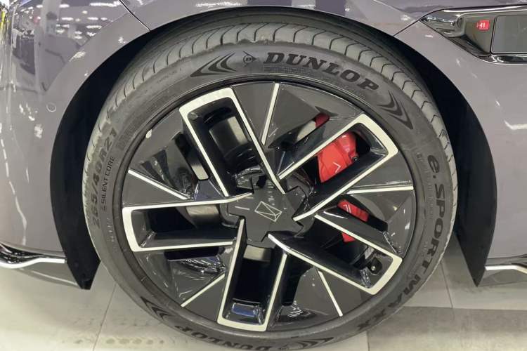 Used Avatr 12 2026 Master Pure-Electric All-Wheel-Drive Version Exterior 4