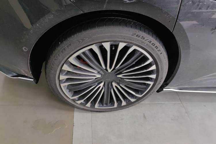 Used Avatr 12 2026 Ultra Pure-Electric All-Wheel-Drive Version Exterior 5