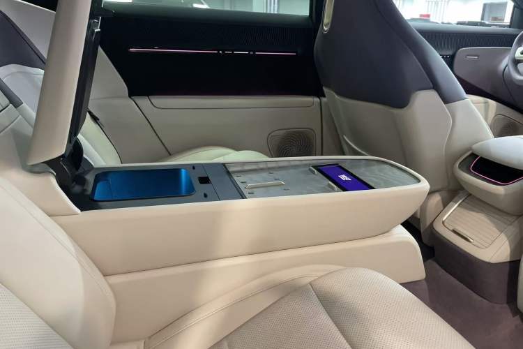 Used Avatr 12 2026 Master Pure-Electric All-Wheel-Drive Version Interior 4