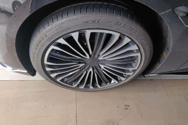 Used Avatr 12 2026 Ultra Pure-Electric All-Wheel-Drive Version Left Front Wheel Hub