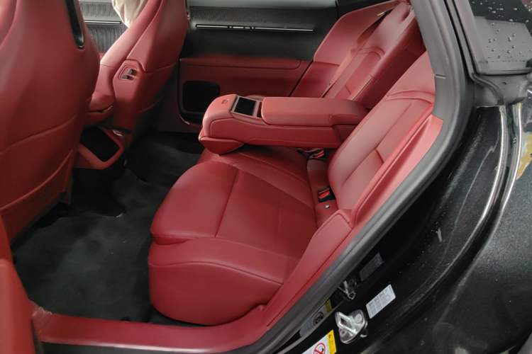 Used Avatr 12 2026 Ultra Pure-Electric All-Wheel-Drive Version Left Rear Seat