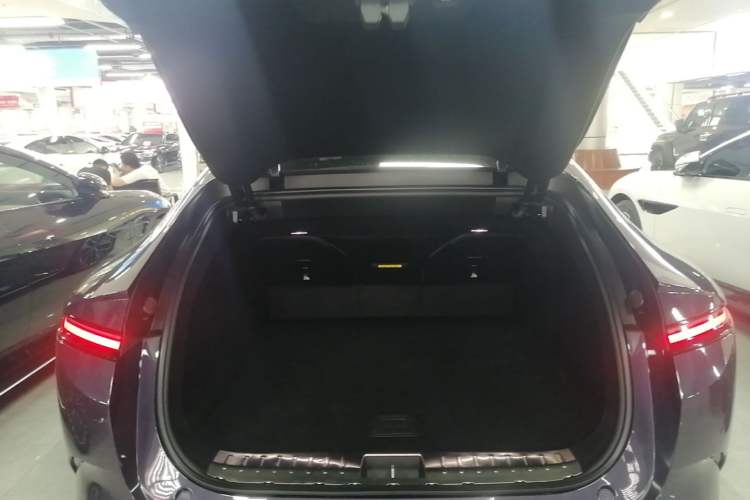 Used Avatr 12 2026 Master Pure-Electric All-Wheel-Drive Version Trunk