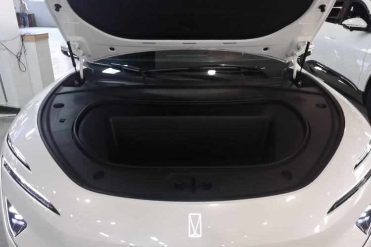 Used Avatr 12 2026 Ultra Pure-Electric All-Wheel-Drive Version Engine Bay