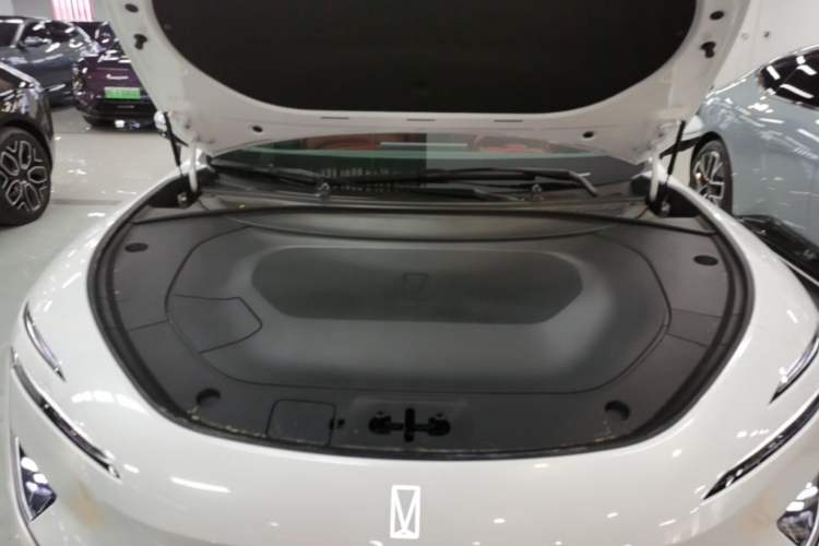 Used Avatr 12 2026 Max Range-Extended Version Engine Bay
