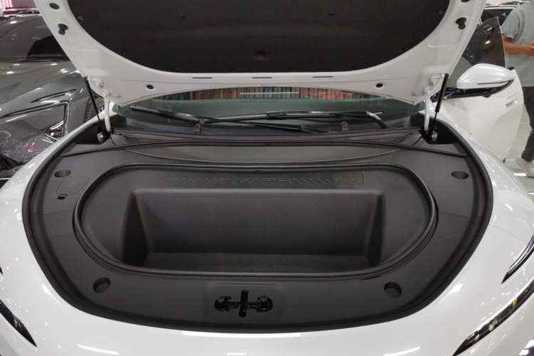 Used Avatr 12 2026 Revised Max Two-Motor Pure Electric Edition Engine Bay