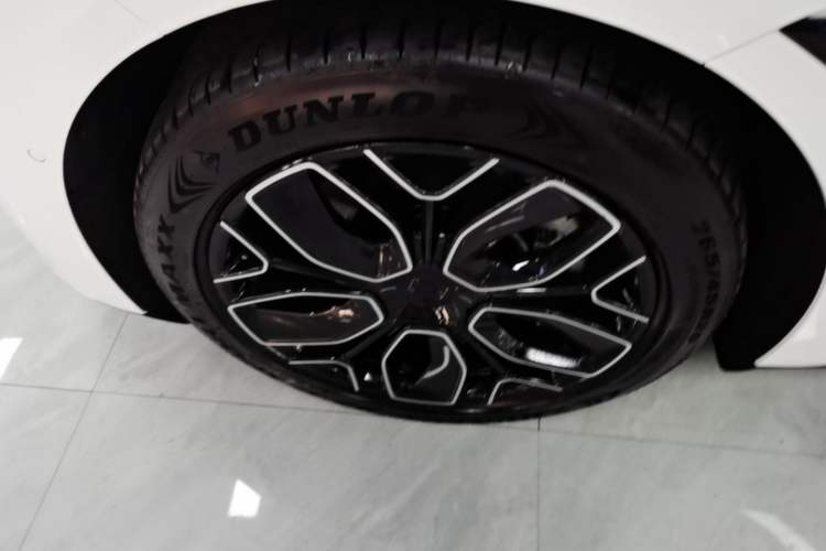 Used Avatr 12 2026 Revised Max Two-Motor Pure Electric Edition Left Front Wheel Hub