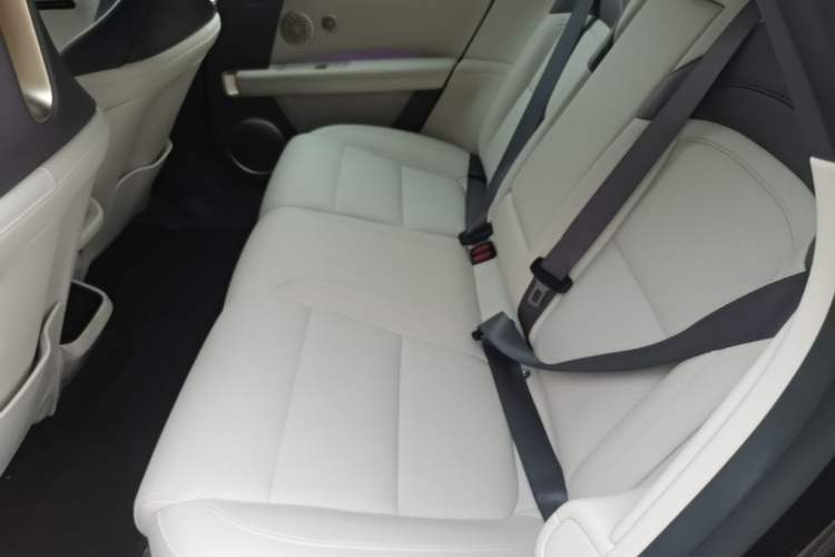 Used Avatr 06T 2026 Model Max Dual-Motor Pure Electric Version Left Rear Seat