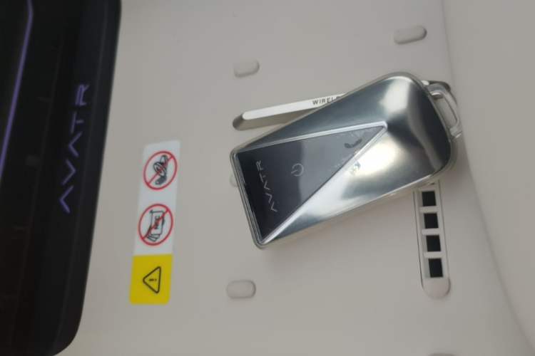 Used Avatr 06T 2026 Model Max Dual-Motor Pure Electric Version Vehicle Key