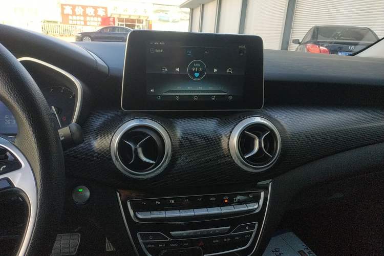 Used BAIC 2019 1.5L CVT Luxury Edition China V Audio And AC Panel