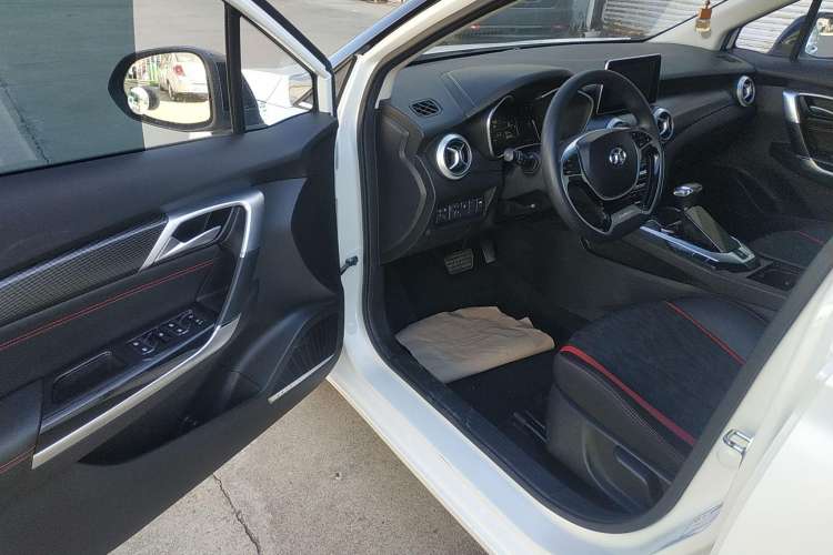 Used BAIC 2019 1.5L CVT Luxury Edition China V Driver Seat