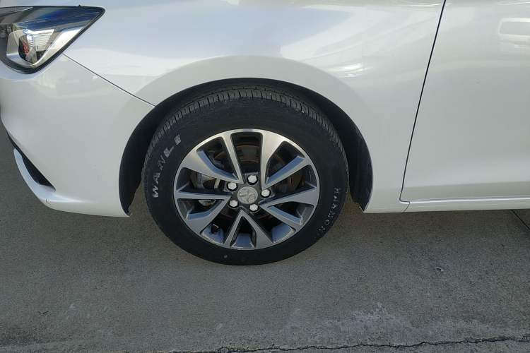 Used BAIC 2019 1.5L CVT Luxury Edition China V Left Front Wheel Hub